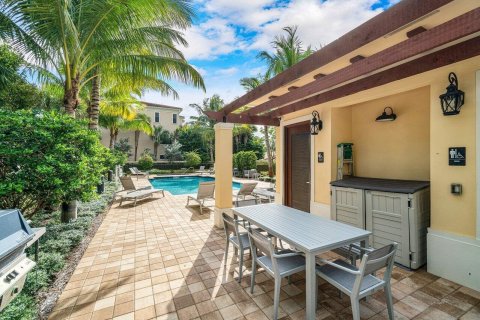Townhouse in Tequesta, Florida 3 bedrooms, 161 sq.m. № 2267689 - photo 23
