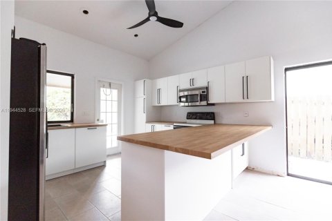 Снять в аренду виллу или дом в Купер-Сити, Флорида 3 спальни, 172.05м2, № 2001075 - фото 9