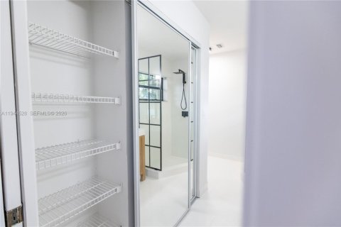 Снять в аренду виллу или дом в Купер-Сити, Флорида 3 спальни, 172.05м2, № 2001075 - фото 16