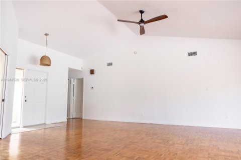 Снять в аренду виллу или дом в Купер-Сити, Флорида 3 спальни, 172.05м2, № 2001075 - фото 5