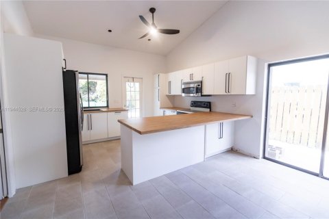 Снять в аренду виллу или дом в Купер-Сити, Флорида 3 спальни, 172.05м2, № 2001075 - фото 10