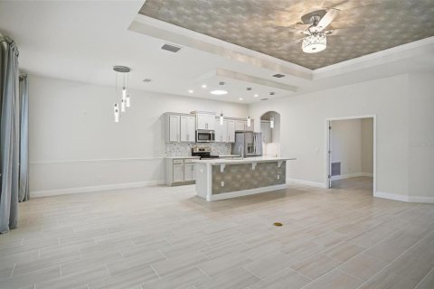 House in Palm Coast, Florida 3 bedrooms, 167.78 sq.m. № 2106594 - photo 11