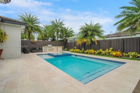 Villa ou maison à vendre à Miami, Floride: 5 chambres, 243.13 m2 № 1975657 - photo 21