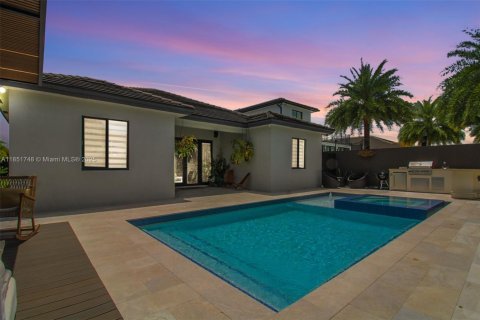 Villa ou maison à vendre à Miami, Floride: 5 chambres, 243.13 m2 № 1975657 - photo 28