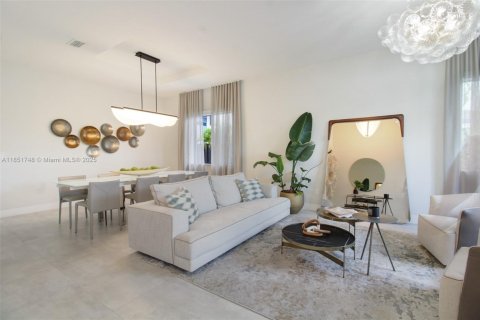 Villa ou maison à vendre à Miami, Floride: 5 chambres, 243.13 m2 № 1975657 - photo 10