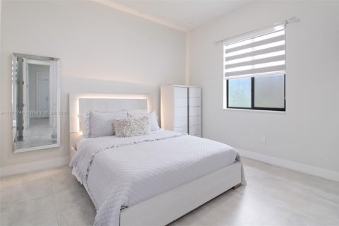 Villa ou maison à vendre à Miami, Floride: 5 chambres, 243.13 m2 № 1975657 - photo 20