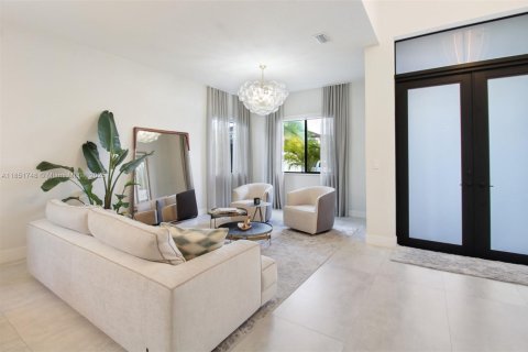 Villa ou maison à vendre à Miami, Floride: 5 chambres, 243.13 m2 № 1975657 - photo 7