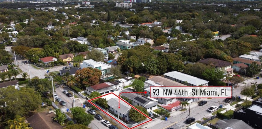 House in Miami, Florida 5 bedrooms, 134.24 sq.m. № 1980163