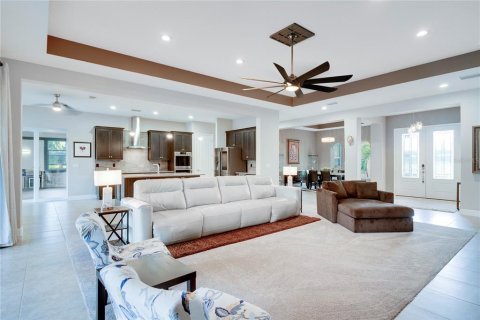 Casa en venta en Groveland, Florida, 4 dormitorios, 338.91 m2 № 1906688 - foto 8
