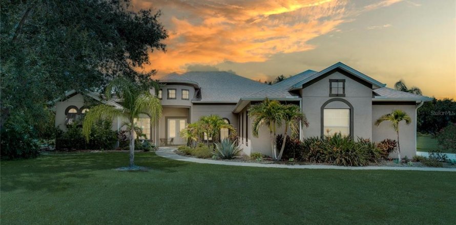 Casa en Groveland, Florida 4 dormitorios, 338.91 m2 № 1906688