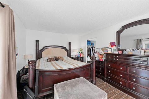 Condo in Plantation, Florida, 3 bedrooms № 2250054 - photo 16