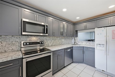Condo in Plantation, Florida, 3 bedrooms № 2250054