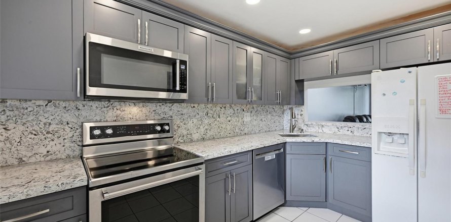 Condo in Plantation, Florida, 3 bedrooms № 2250054