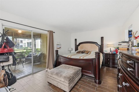 Condo in Plantation, Florida, 3 bedrooms № 2250054 - photo 15