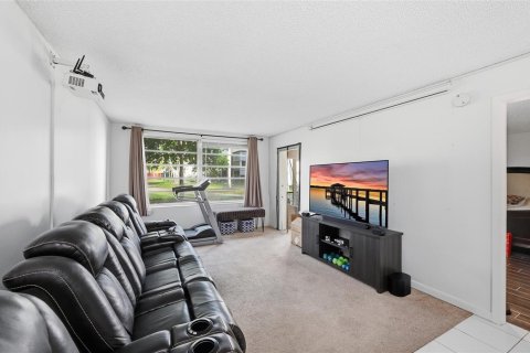 Condo in Plantation, Florida, 3 bedrooms № 2250054 - photo 8