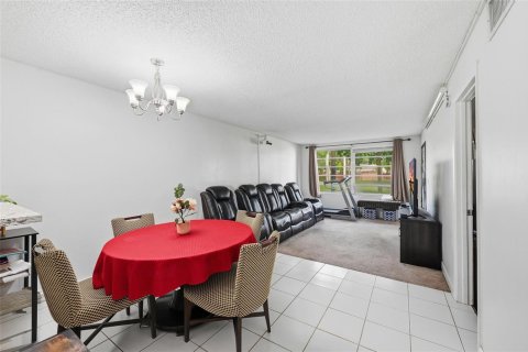 Condo in Plantation, Florida, 3 bedrooms № 2250054 - photo 14