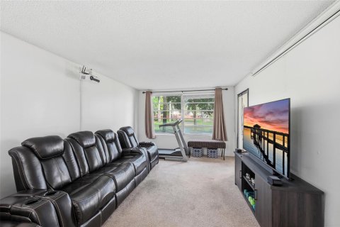 Condo in Plantation, Florida, 3 bedrooms № 2250054 - photo 7
