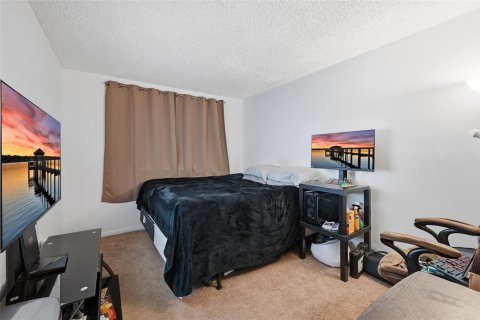 Condo in Plantation, Florida, 3 bedrooms № 2250054 - photo 17