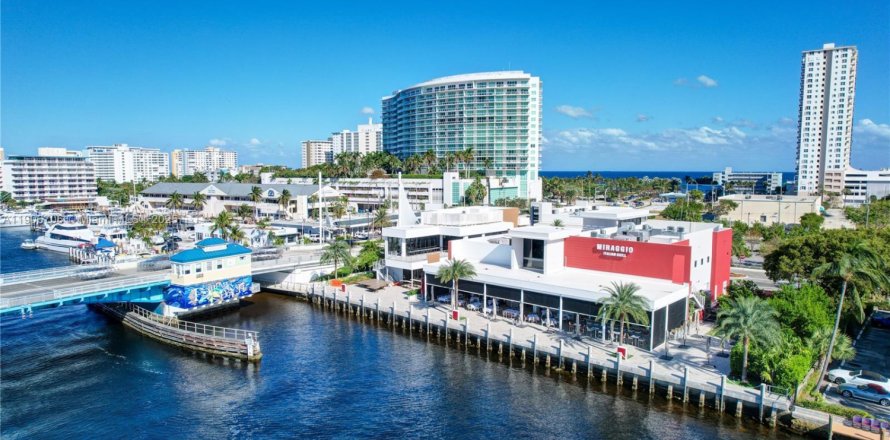 Condo à Pompano Beach, Floride, 2 chambres  № 1963234