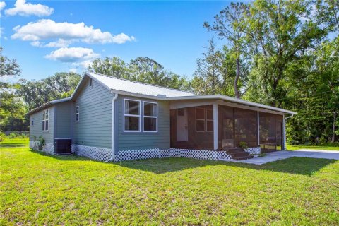 House in Starke, Florida 3 bedrooms, 146.04 sq.m. № 2111602 - photo 2