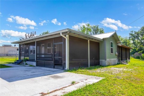 House in Starke, Florida 3 bedrooms, 146.04 sq.m. № 2111602 - photo 3