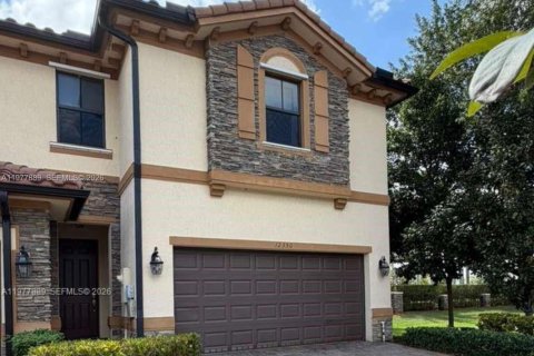 Adosado en venta en Davie, Florida, 4 dormitorios, 193.7 m2 № 2042554 - foto 2