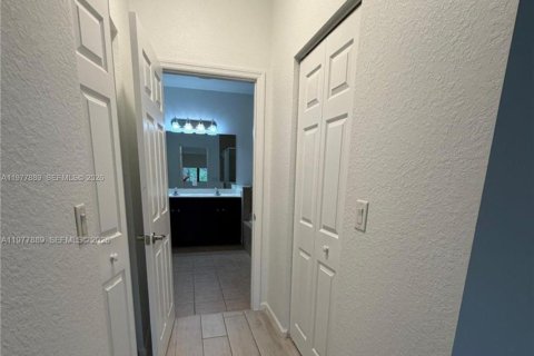 Adosado en venta en Davie, Florida, 4 dormitorios, 193.7 m2 № 2042554 - foto 15