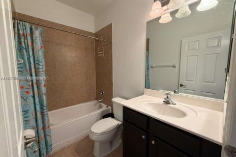 Adosado en venta en Davie, Florida, 4 dormitorios, 193.7 m2 № 2042554 - foto 25