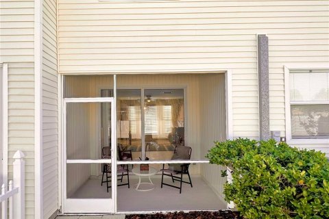 Townhouse in Tampa, Florida 2 bedrooms, 105.35 sq.m. № 2100484 - photo 29