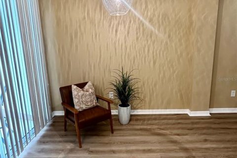Townhouse in Tampa, Florida 2 bedrooms, 105.35 sq.m. № 2100484 - photo 9
