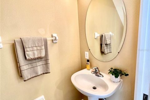 Townhouse in Tampa, Florida 2 bedrooms, 105.35 sq.m. № 2100484 - photo 14