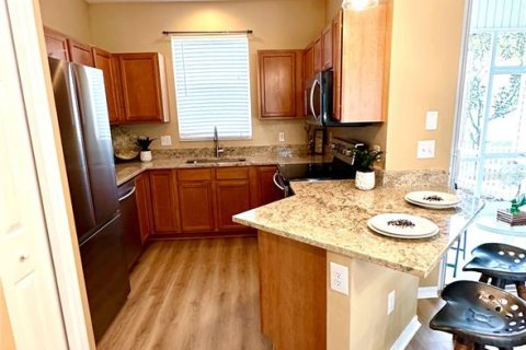 Townhouse in Tampa, Florida 2 bedrooms, 105.35 sq.m. № 2100484 - photo 4