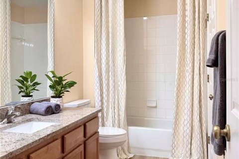 Townhouse in Tampa, Florida 2 bedrooms, 105.35 sq.m. № 2100484 - photo 23
