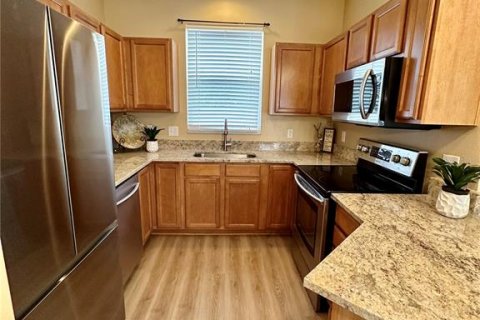 Townhouse in Tampa, Florida 2 bedrooms, 105.35 sq.m. № 2100484 - photo 11
