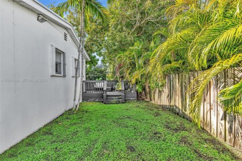 Casa en venta en Surfside, Florida, 3 dormitorios, 137.96 m2 № 2070484 - foto 28