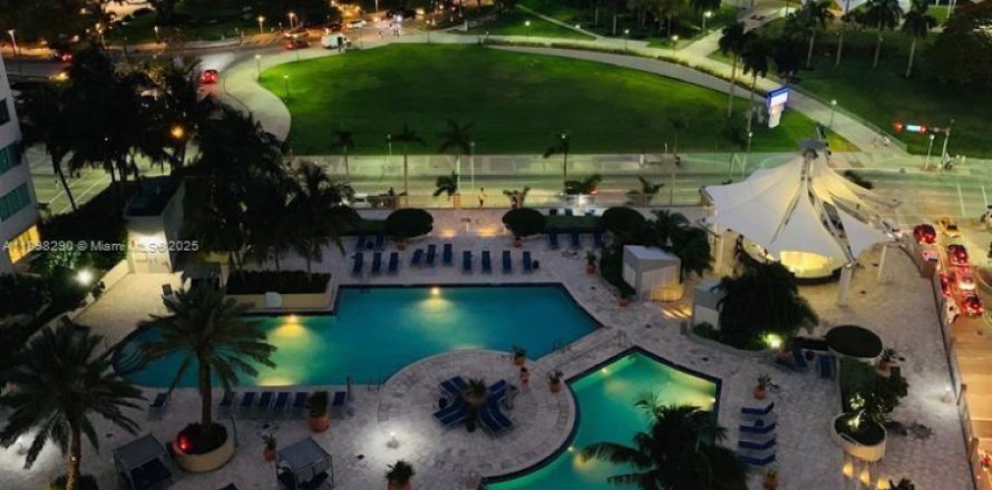 Condo à Miami, Floride, 2 chambres  № 1949464