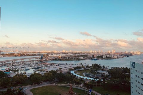 Copropriété à louer à Miami, Floride: 2 chambres, 98.29 m2 № 1949464 - photo 11