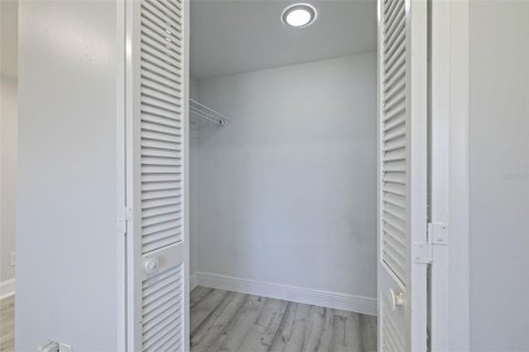 Condo in Wesley Chapel, Florida, 3 bedrooms  № 1583551 - photo 27