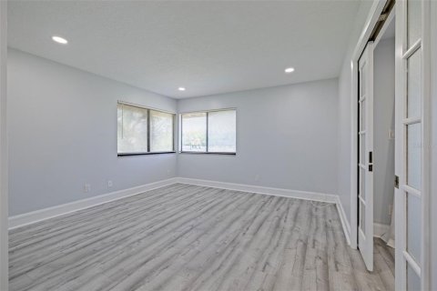 Condo in Wesley Chapel, Florida, 3 bedrooms  № 1583551 - photo 24
