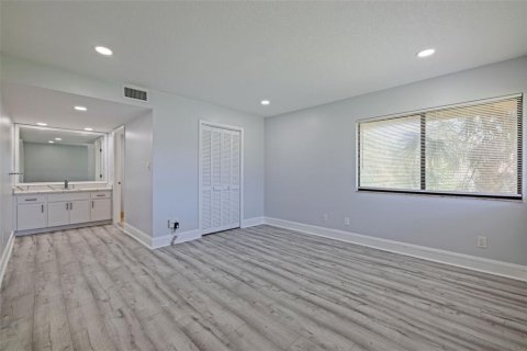 Condo in Wesley Chapel, Florida, 3 bedrooms  № 1583551 - photo 26
