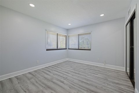 Condo in Wesley Chapel, Florida, 3 bedrooms  № 1583551 - photo 30
