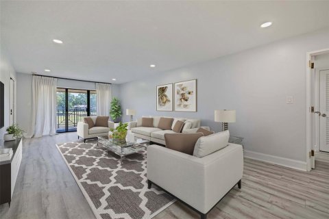 Condo in Wesley Chapel, Florida, 3 bedrooms  № 1583551 - photo 13