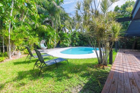House in North Miami, Florida 4 bedrooms, 154.68 sq.m. № 1753751 - photo 12