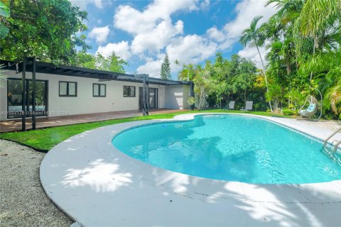 House in North Miami, Florida 4 bedrooms, 154.68 sq.m. № 1753751 - photo 1