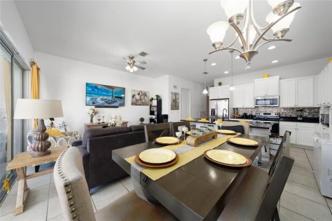 Touwnhouse à vendre à Davenport, Floride: 3 chambres, 164.53 m2 № 2130955 - photo 12