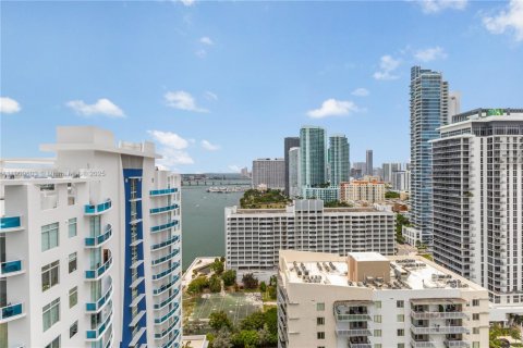 Copropriété à vendre à Miami, Floride: 3 chambres, 254.83 m2 № 1966234 - photo 24