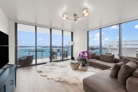 Copropriété à vendre à Miami, Floride: 3 chambres, 254.83 m2 № 1966234 - photo 4