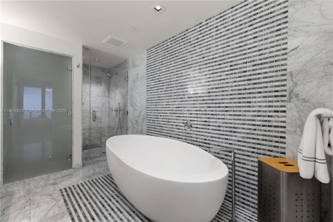 Copropriété à vendre à Miami, Floride: 3 chambres, 254.83 m2 № 1966234 - photo 7