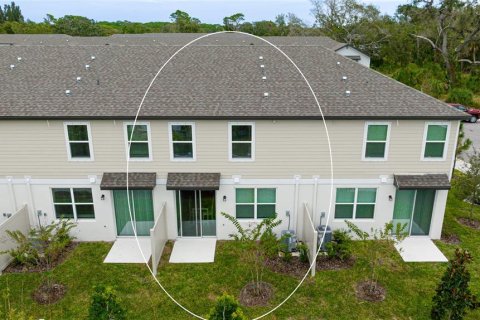 Снять в аренду таунхаус в Нокомис, Флорида 10 комнат, 134.71м2, № 1829452 - фото 2