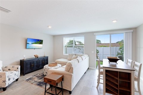 Снять в аренду таунхаус в Нокомис, Флорида 10 комнат, 134.71м2, № 1829452 - фото 11